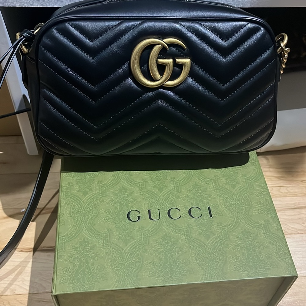 Authentic GUCCI GG Marmont Black Leather - Shoulder Bag Excellent Condition